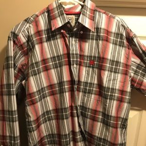 Medium Men’s Cinch Button Down